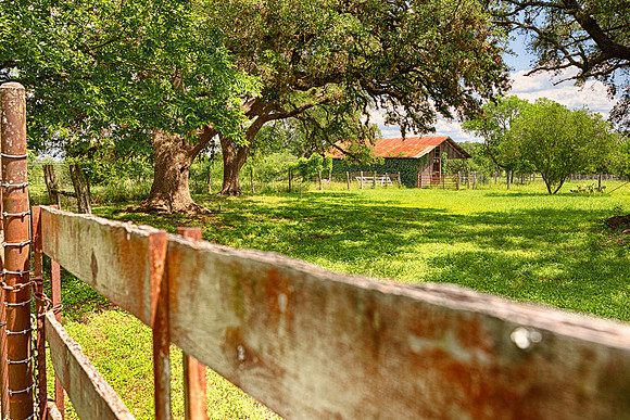 fm967 Barn